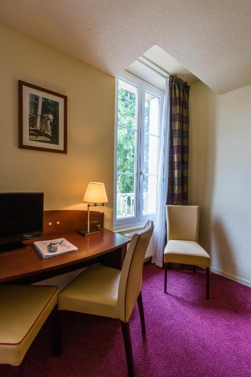 Le Parc Des Fees Hotel Retaurant & Spa لا بوربول الغرفة الصورة