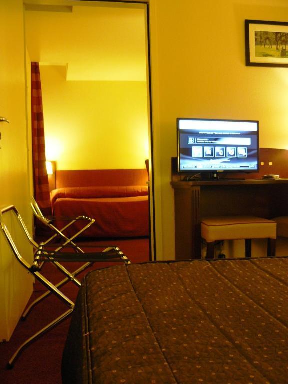 Le Parc Des Fees Hotel Retaurant & Spa لا بوربول الغرفة الصورة