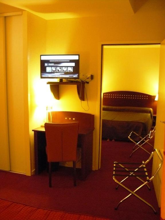 Le Parc Des Fees Hotel Retaurant & Spa لا بوربول الغرفة الصورة